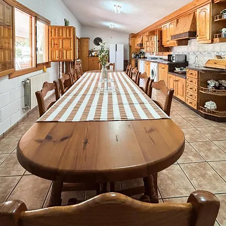 Pet Friendly In Elda