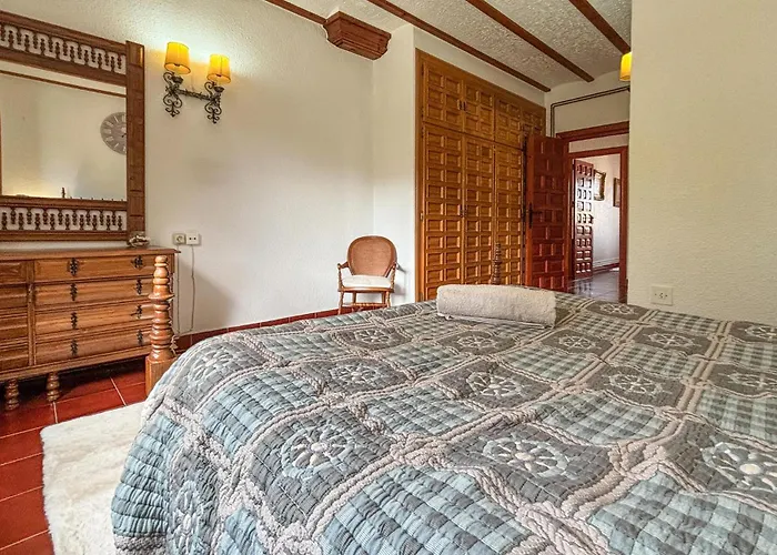 Pet Friendly Home In Elda