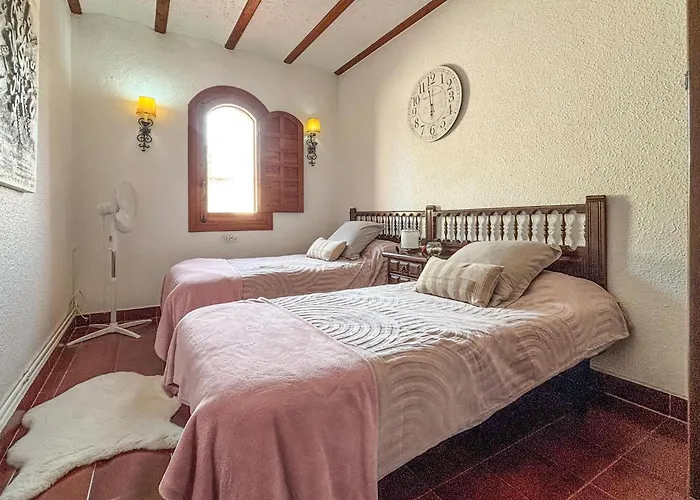 Pet Friendly Home In Elda * Elda