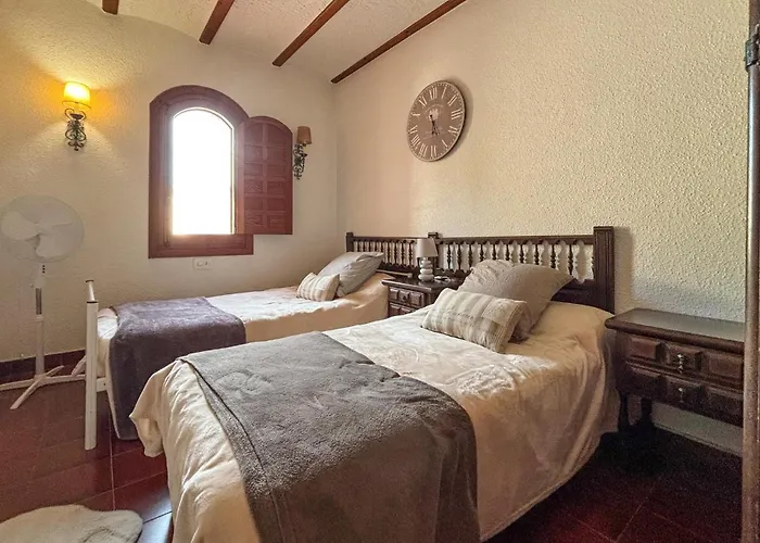 Pet Friendly Home In Elda *