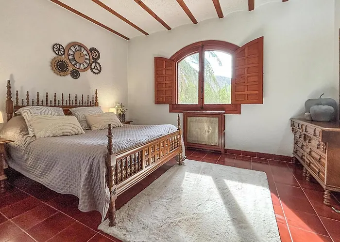 Pet Friendly Home In Elda * Elda